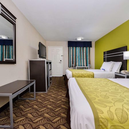 Americas Best Value Inn Pasadena Esterno foto