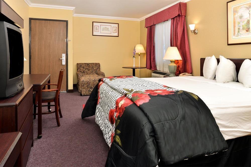 Americas Best Value Inn Pasadena Esterno foto