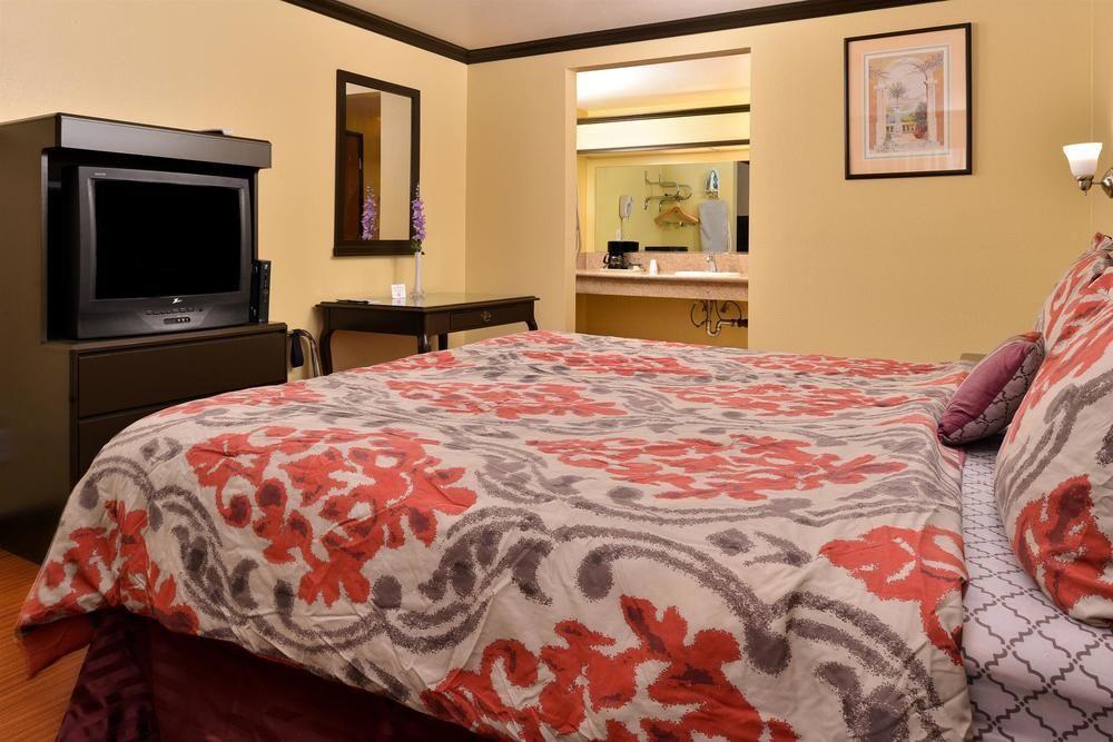 Americas Best Value Inn Pasadena Esterno foto