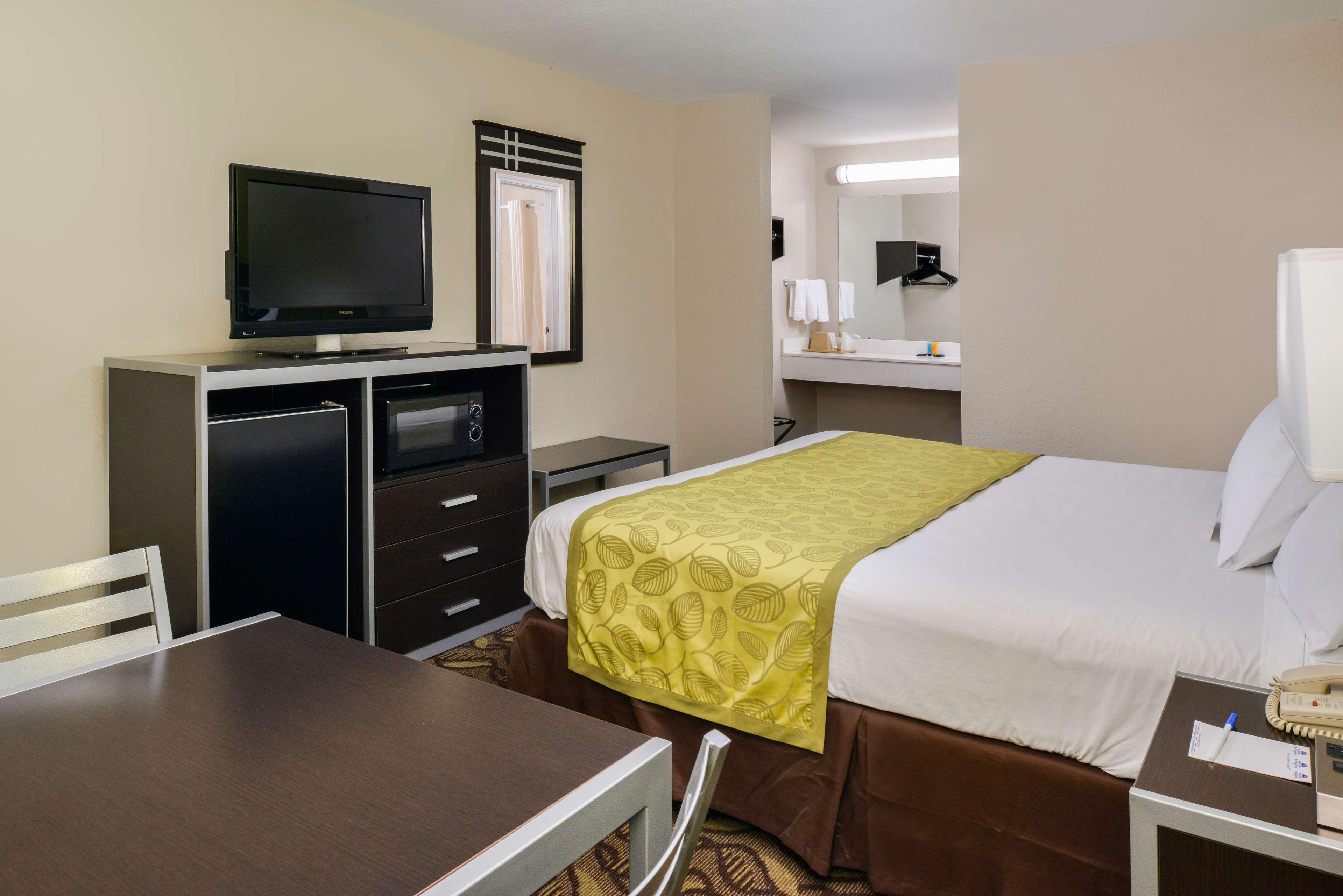 Americas Best Value Inn Pasadena Esterno foto